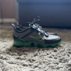 Vapormax 2019 (GS) size 5